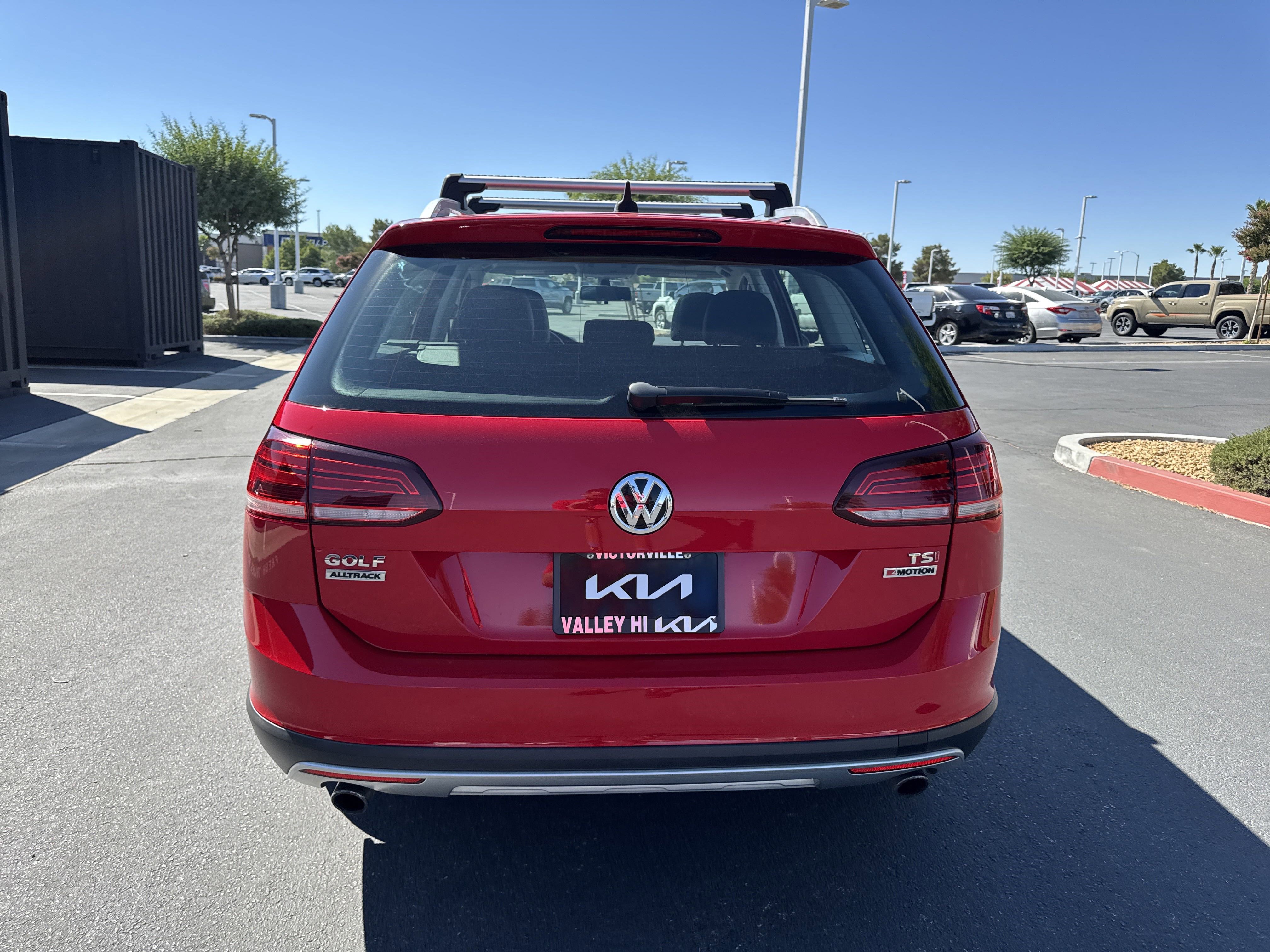 2018 Volkswagen Golf Alltrack SE photo 3