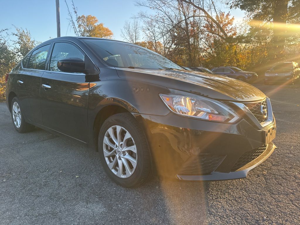 2019 Nissan Sentra SV photo 3