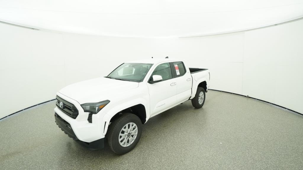 2025 Toyota Tacoma SR5's photo
