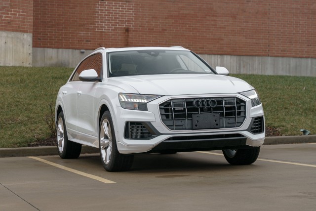 2023 Audi Q8 Premium's photo