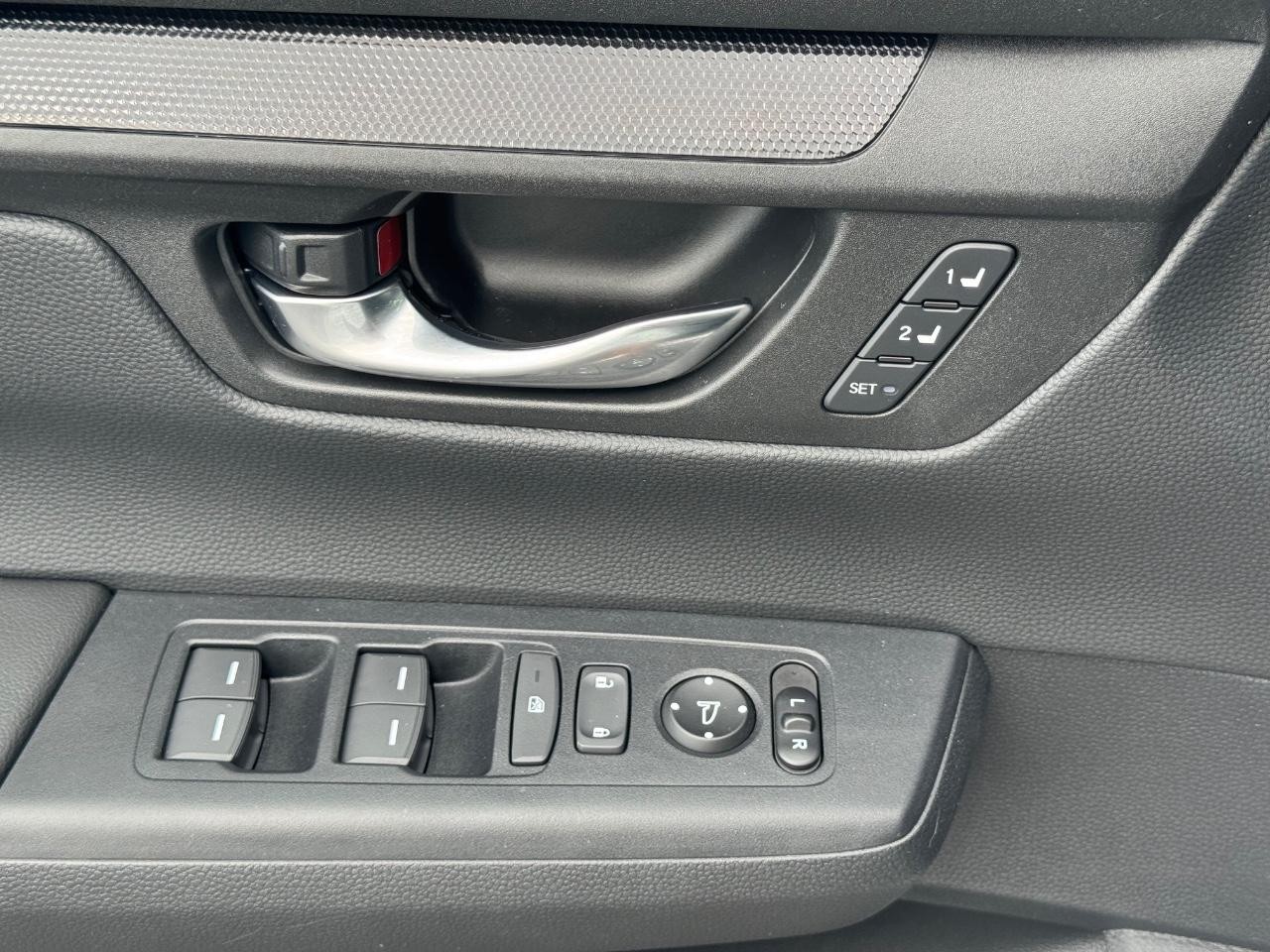 2025 Honda CR-V Hybrid Sport-L photo 24