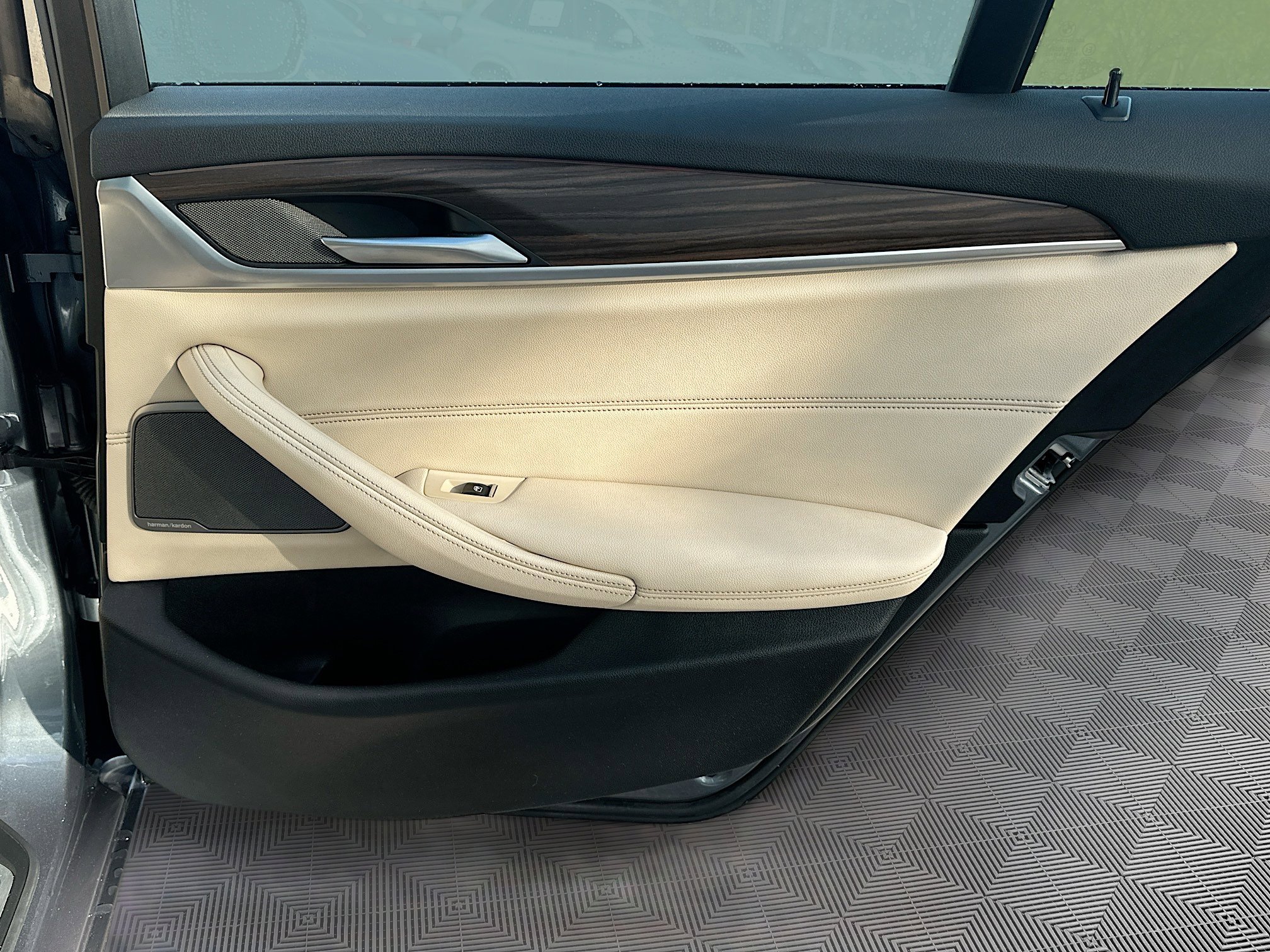 2022 Bmw 530i photo 32