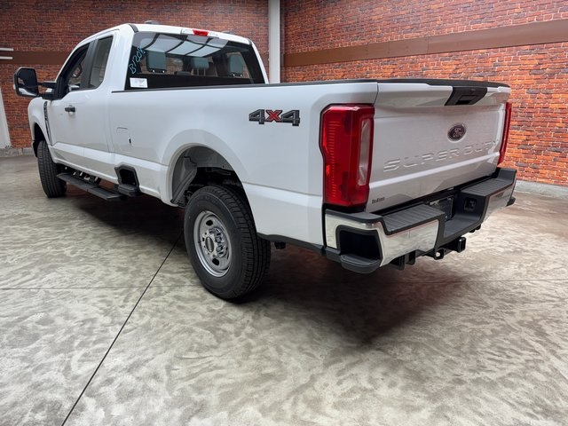 2025 Ford F-250 XL photo 3