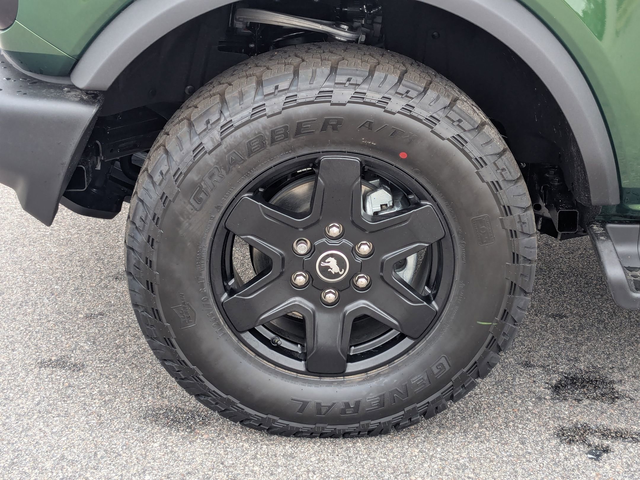 2025 Ford Bronco Outer Banks photo 3