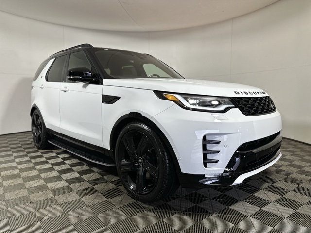 2025 Land Rover Discovery SE photo 2