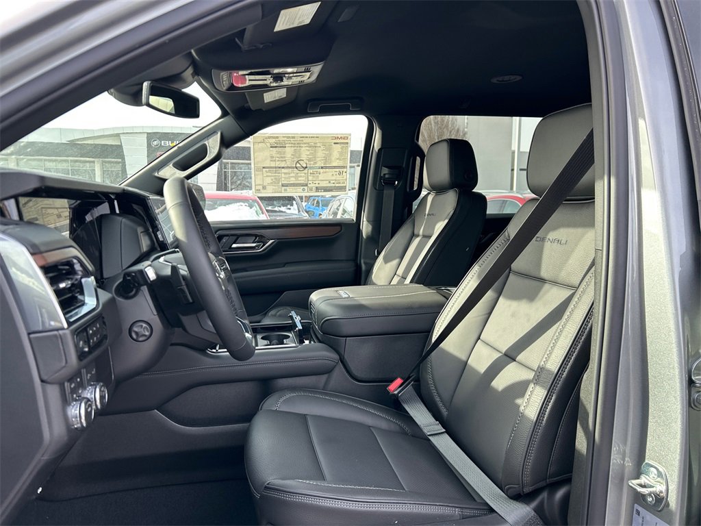 2026 GMC YUKON XL - Image 15