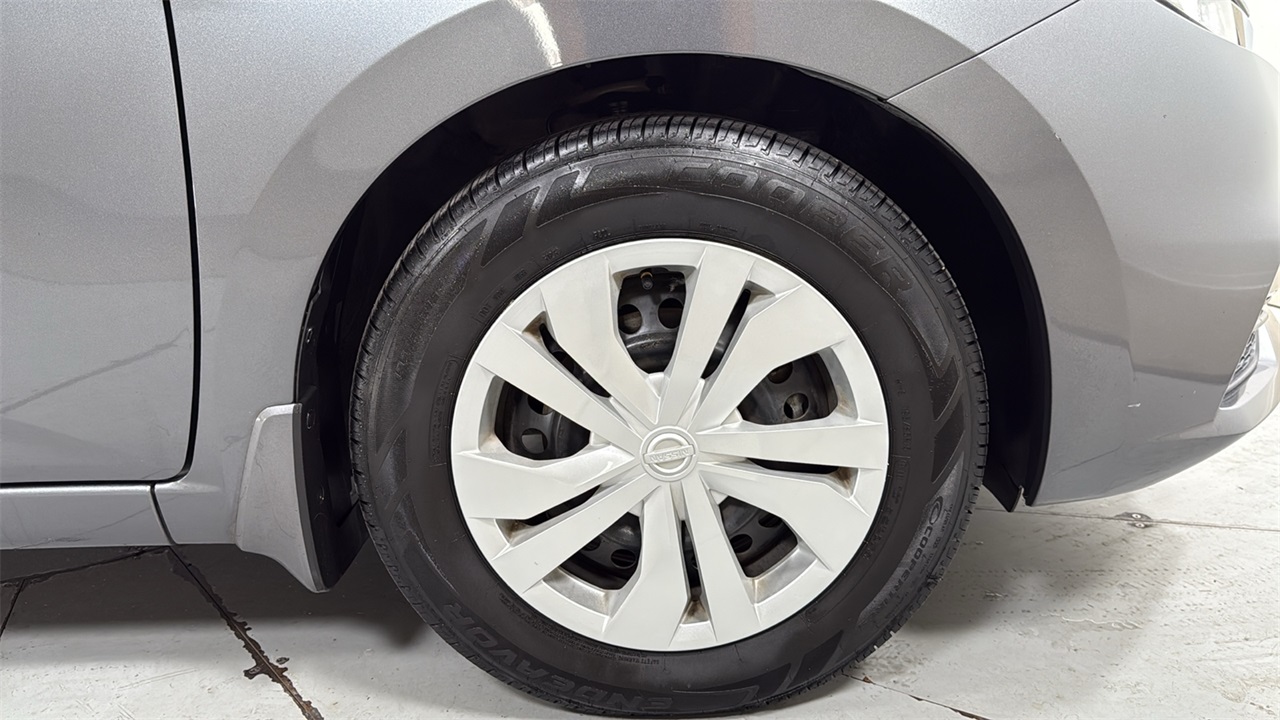 2021 Nissan Versa 1.6 S photo 21