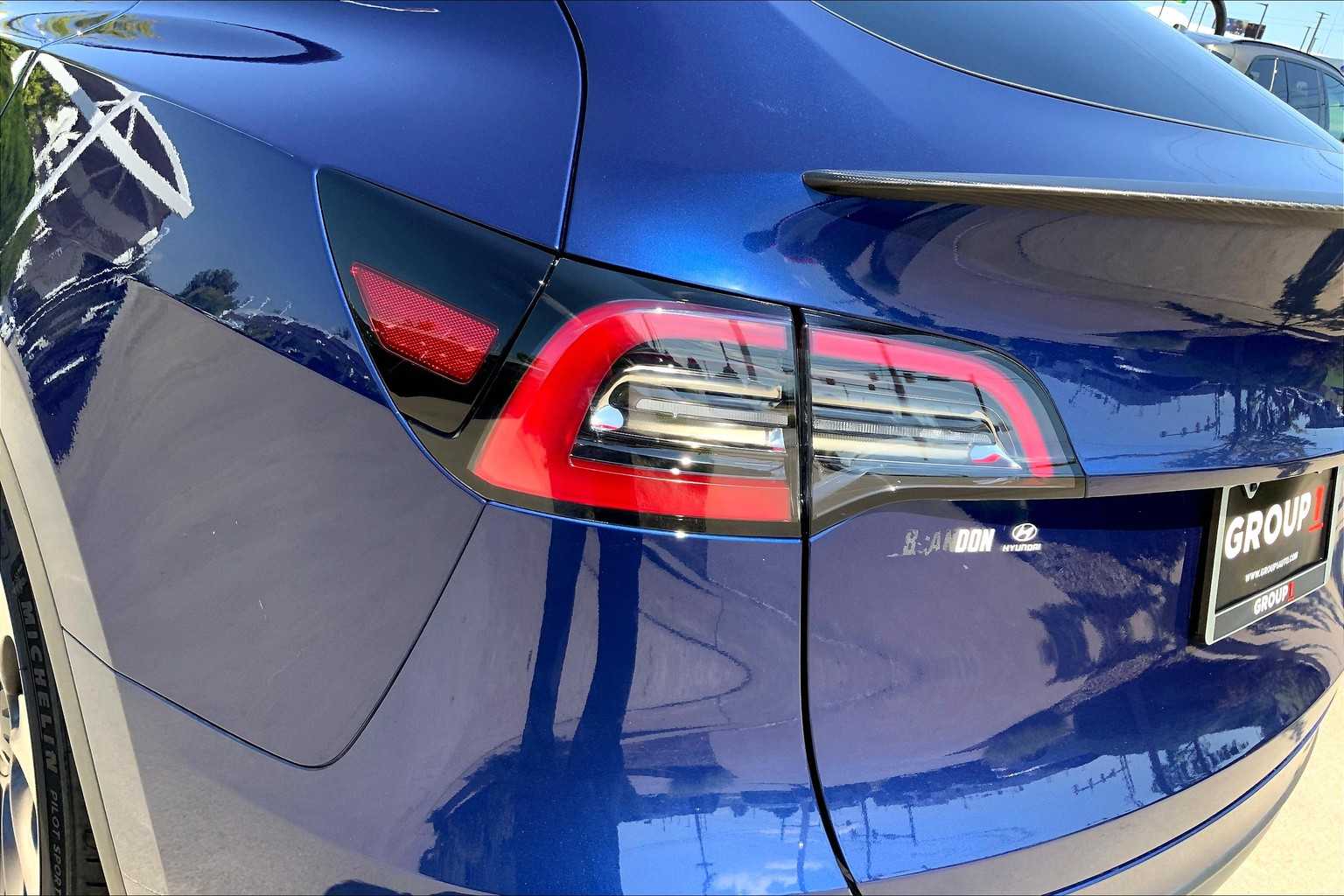 2024 Tesla Model Y Performance photo 25