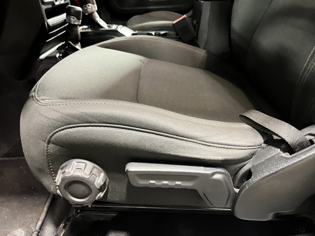 2020 Jeep Wrangler Unlimited Sahara photo 21