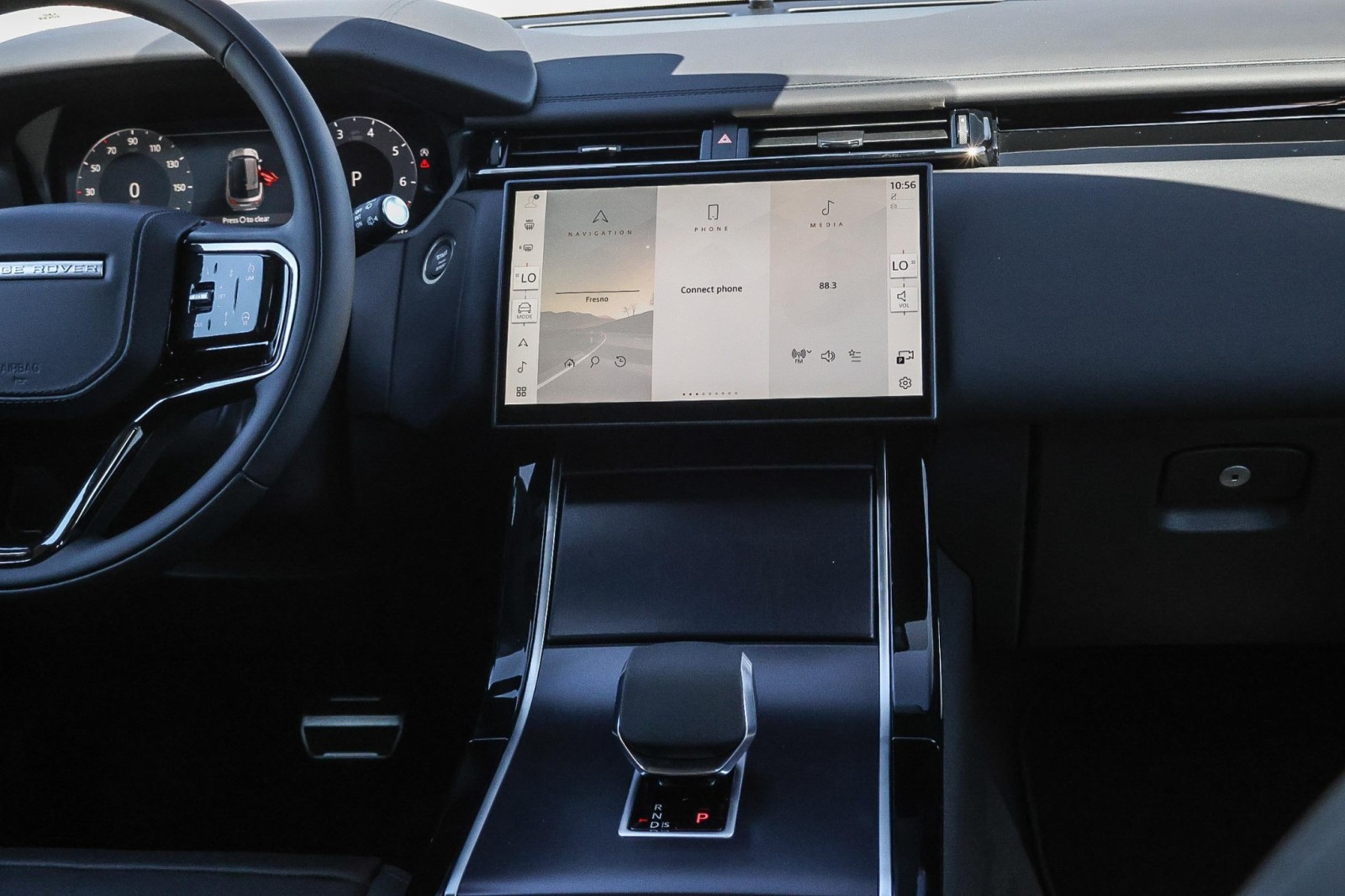 2026 Land Rover Range Rover Velar SE photo 15