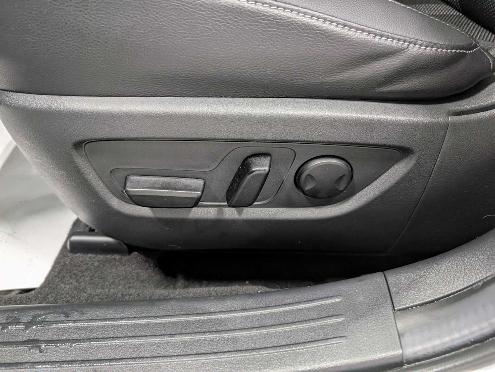 2025 Mazda CX-50 2.5 S Preferred photo 30
