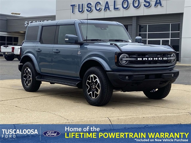 2025 Ford Bronco 4-Door Outer Banks's photo