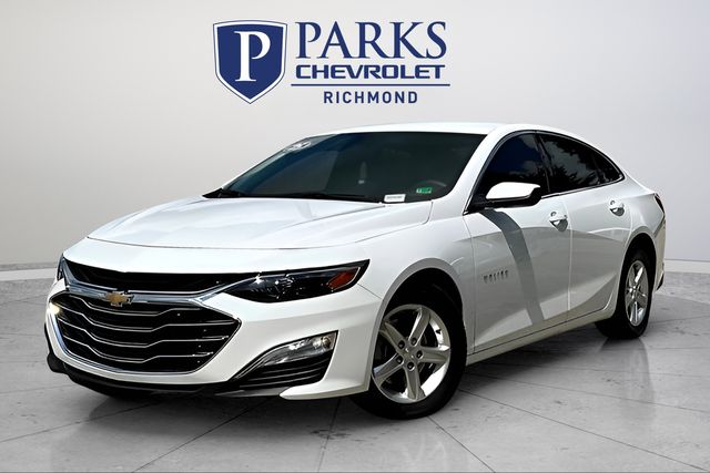 2025 Chevrolet Malibu LS photo 2