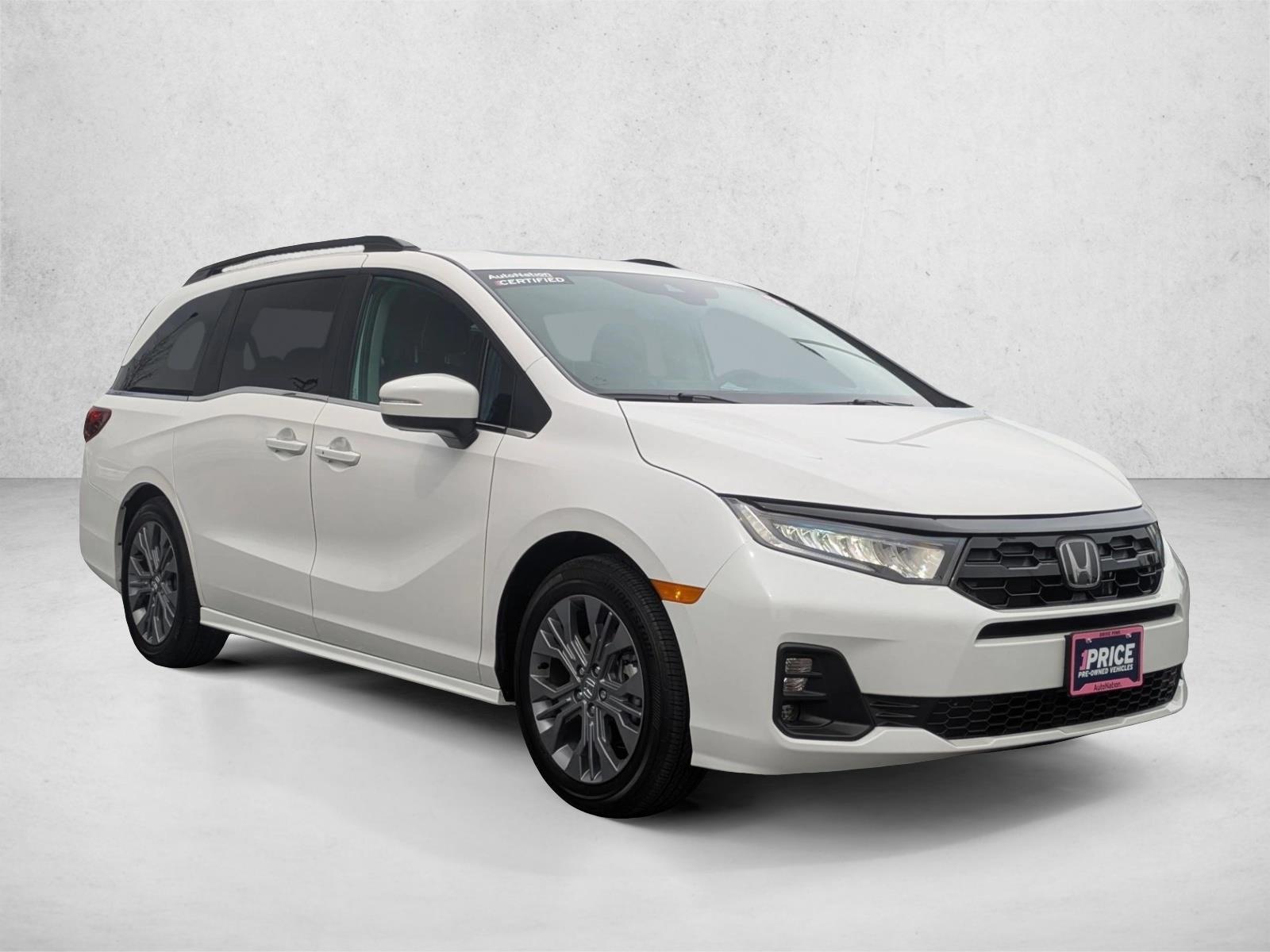 2025 Honda Odyssey Touring photo 7