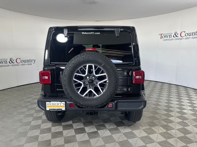 2025 Jeep Wrangler Sahara photo 8