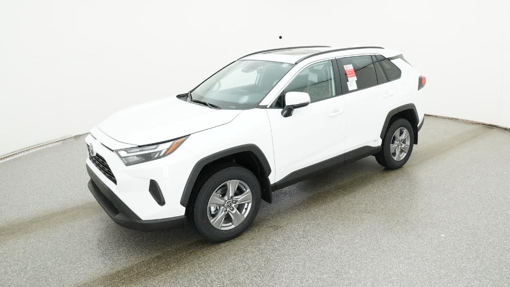 2025 Toyota RAV4 XLE's photo