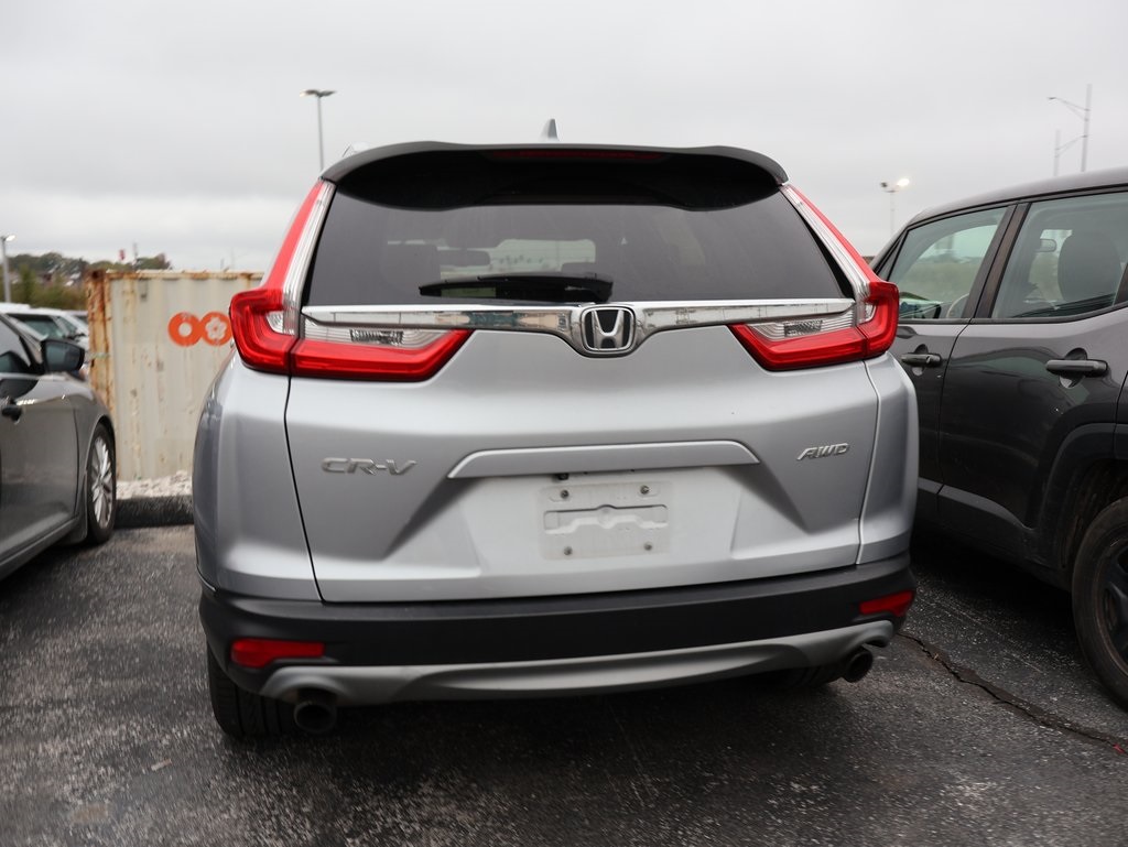 2017 Honda CR-V Touring photo 3