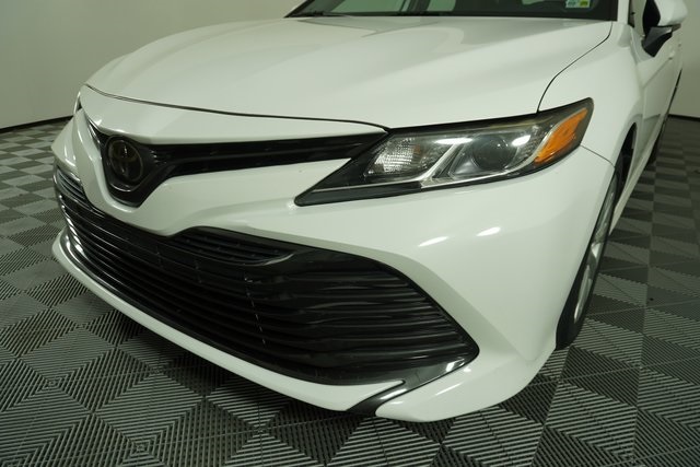 2020 Toyota Camry LE photo 10