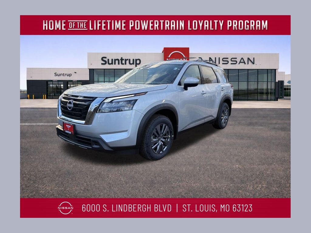 2025 Nissan Pathfinder SV's photo