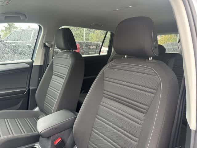 2022 Volkswagen Tiguan S photo 13