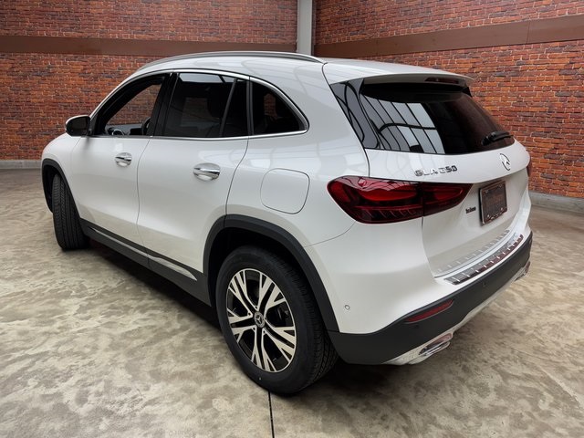 2025 Mercedes Benz GLA 250 4MATIC photo 2