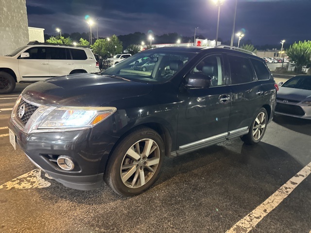 2016 Nissan Pathfinder Platinum photo 4