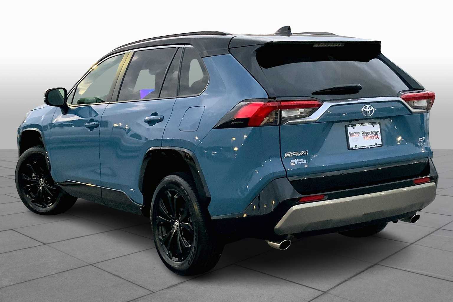 2025 Toyota RAV4 Hybrid XSE photo 11