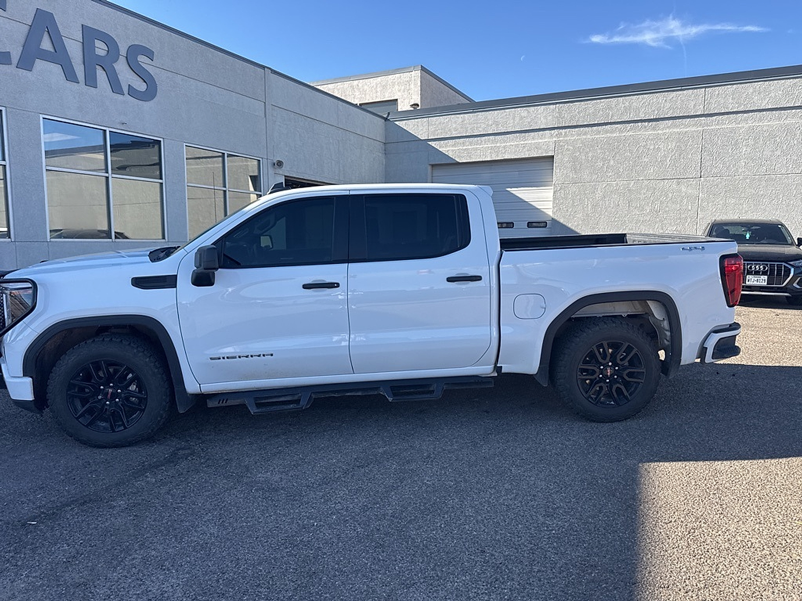 2024 GMC Sierra 1500 Pro's photo