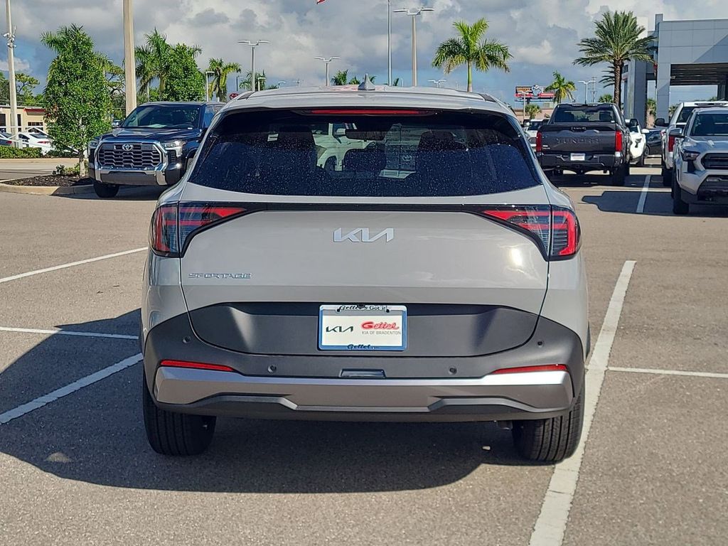 2026 Kia Sportage EX photo 5