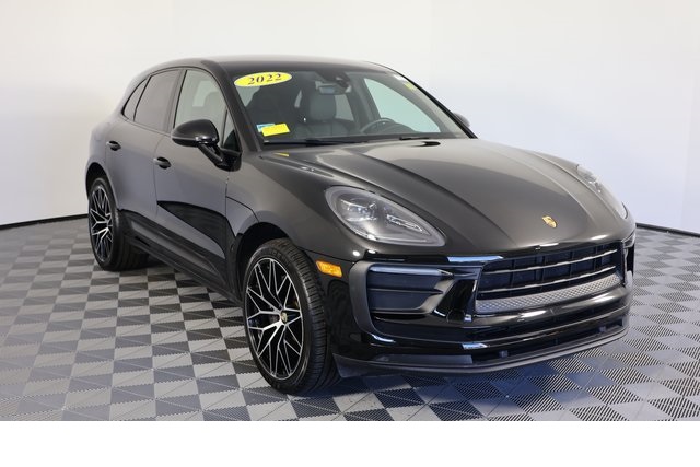 2022 Porsche Macan Base's photo