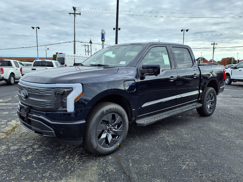 2025 Ford F-150 Lightning Lariat's photo