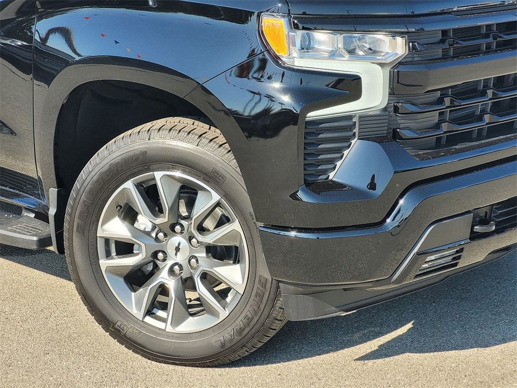 2026 Chevrolet Silverado 1500 RST photo 3