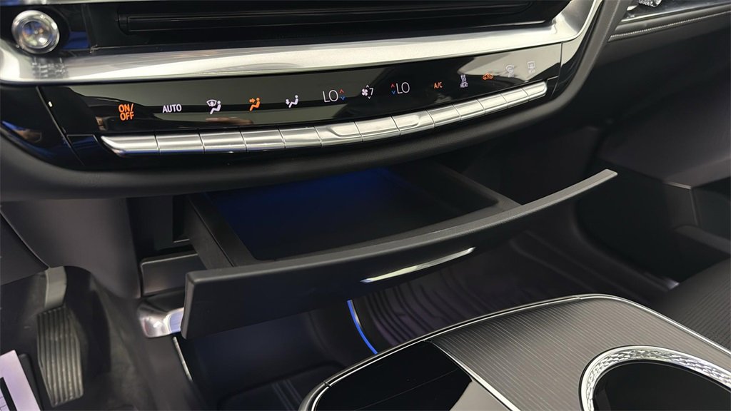 2024 Cadillac Lyriq Luxury photo 23