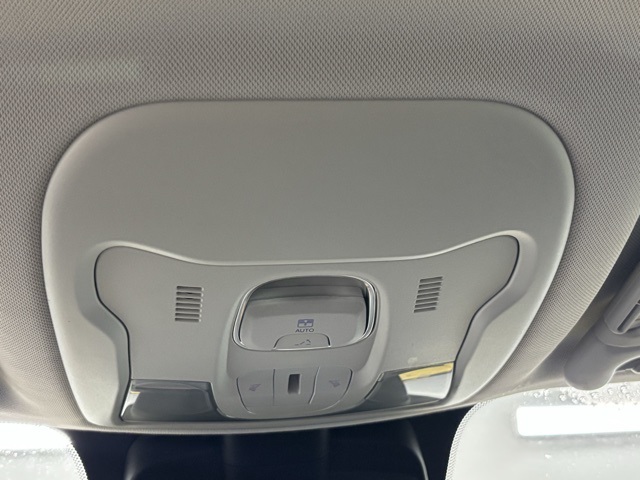 2015 Jeep Renegade Latitude North Edition photo 20