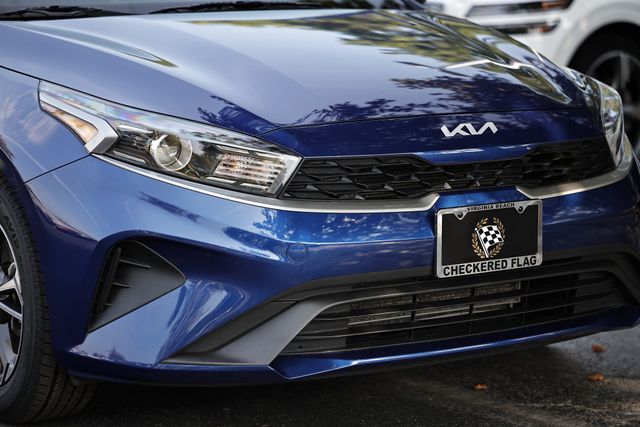 2022 Kia Forte LXS photo 2