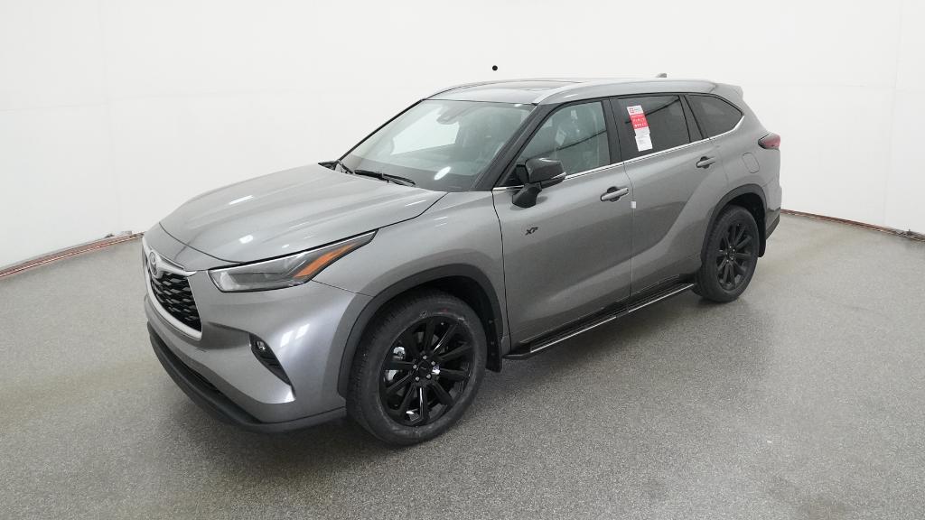 2026 Toyota Highlander XLE's photo