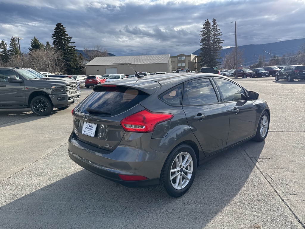 2016 Ford Focus SE photo 3