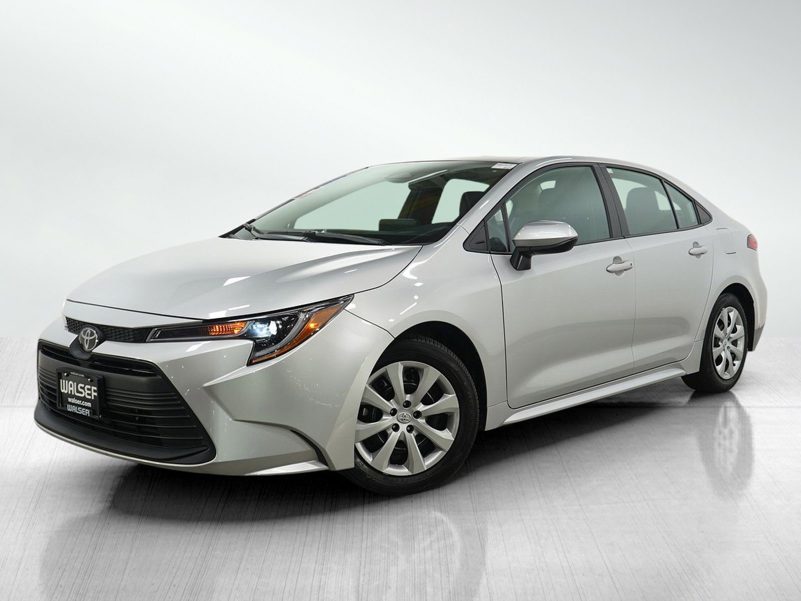 2025 Toyota Corolla LE's photo