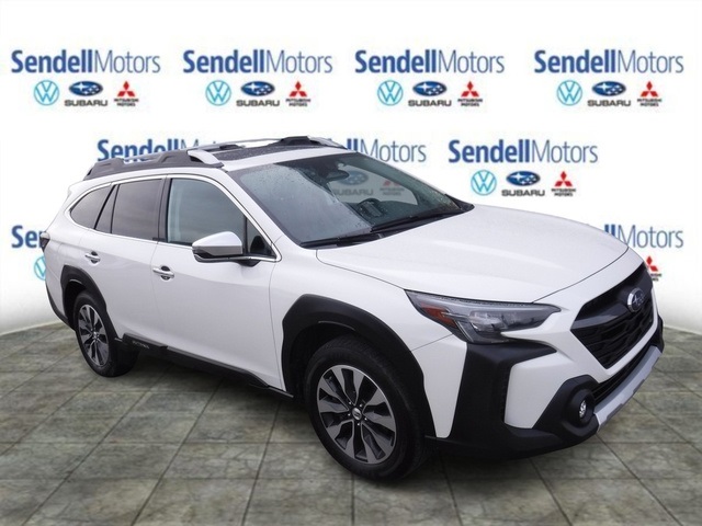 2023 Subaru Outback Touring's photo