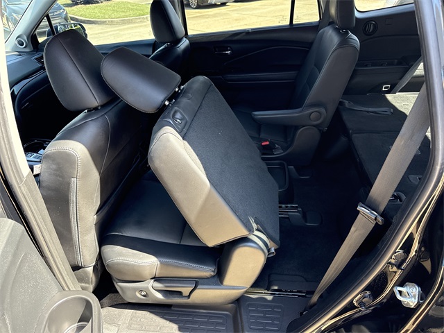 2021 Honda Pilot Touring photo 15
