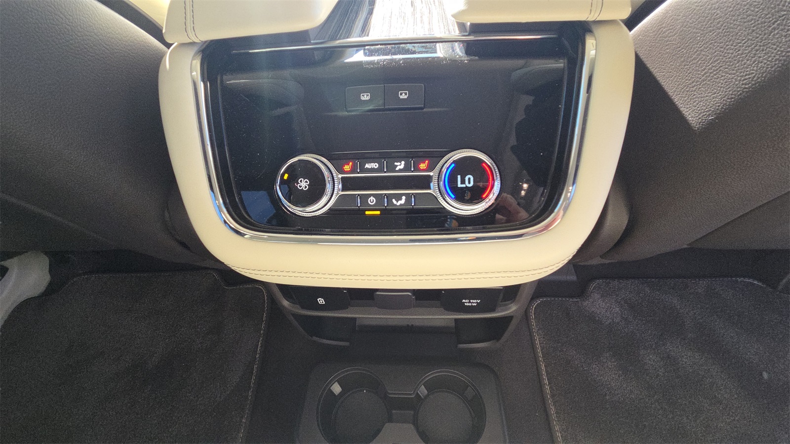 2019 Lincoln Navigator Black Label photo 15