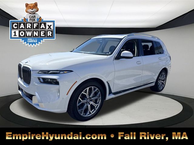 2025 BMW X7 40i's photo