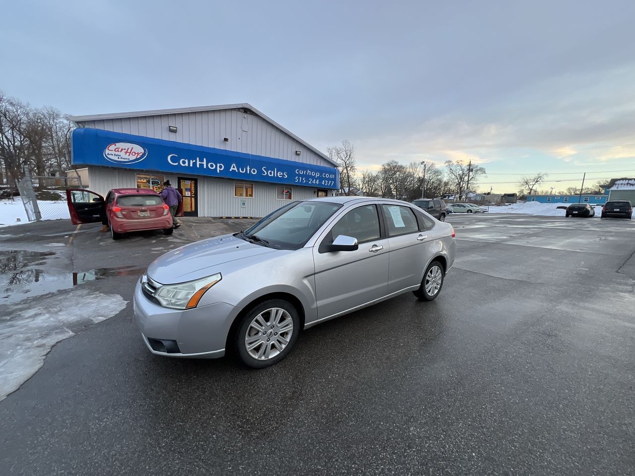 2010 Ford Focus SEL's photo