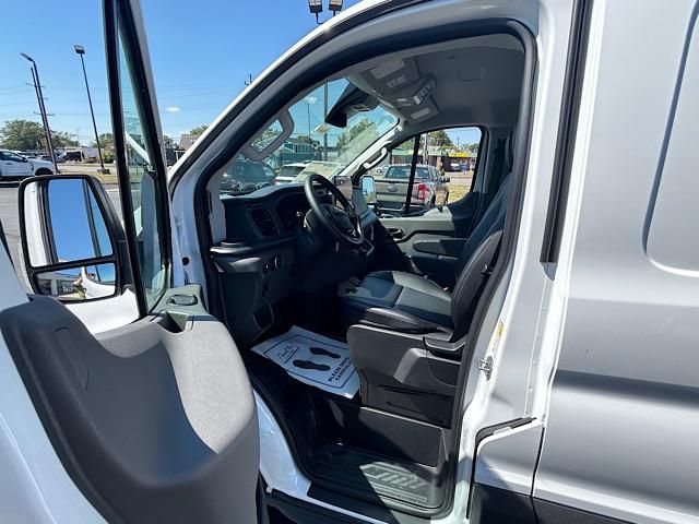 2025 Ford Transit photo 23