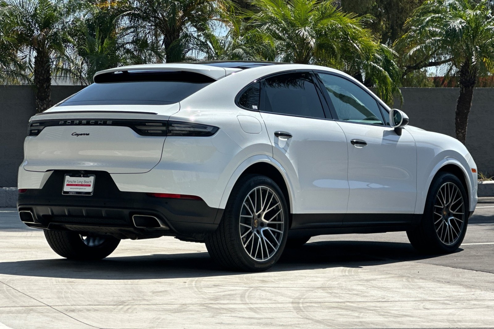 2022 Porsche Cayenne Platinum Edition photo 8
