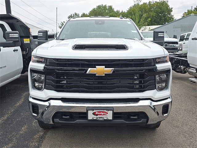 2025 Chevrolet Silverado 3500HD Work Truck photo 2