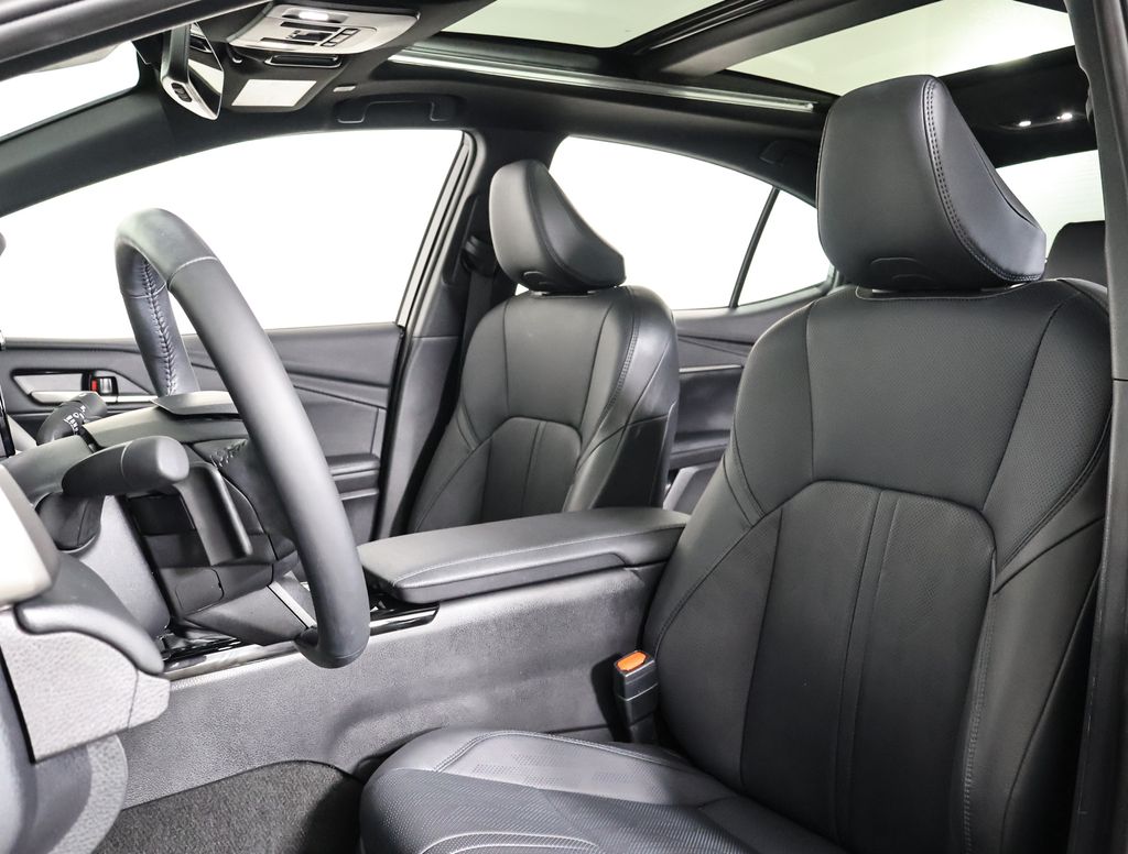 2025 Toyota Camry XSE photo 7
