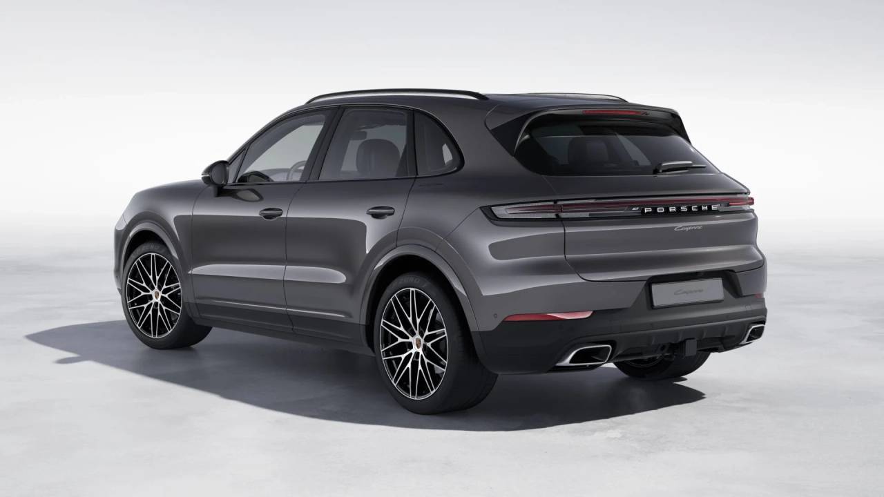 2026 Porsche Cayenne photo 3