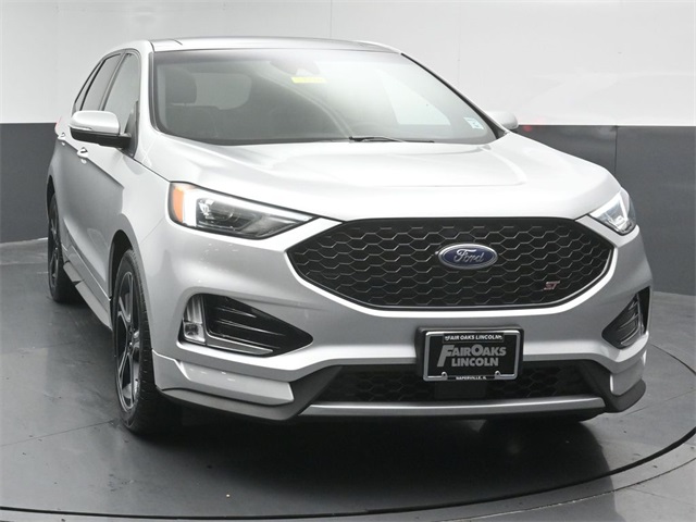 2019 Ford Edge ST photo 2