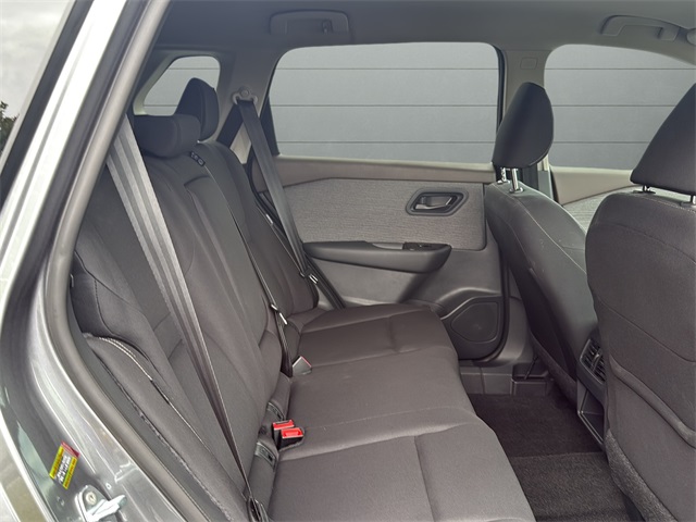 2023 Nissan Rogue S photo 7